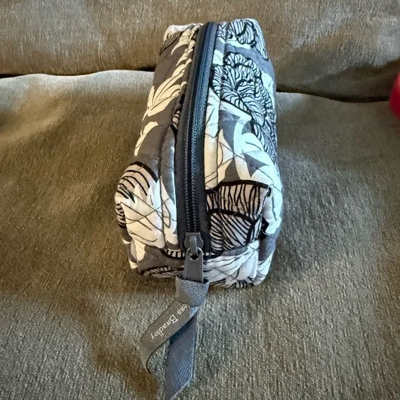 Vera Bradley Moon Shadow Meadow Iconic Floral Quilted Cosmetic Bag - Picture 2 of 4